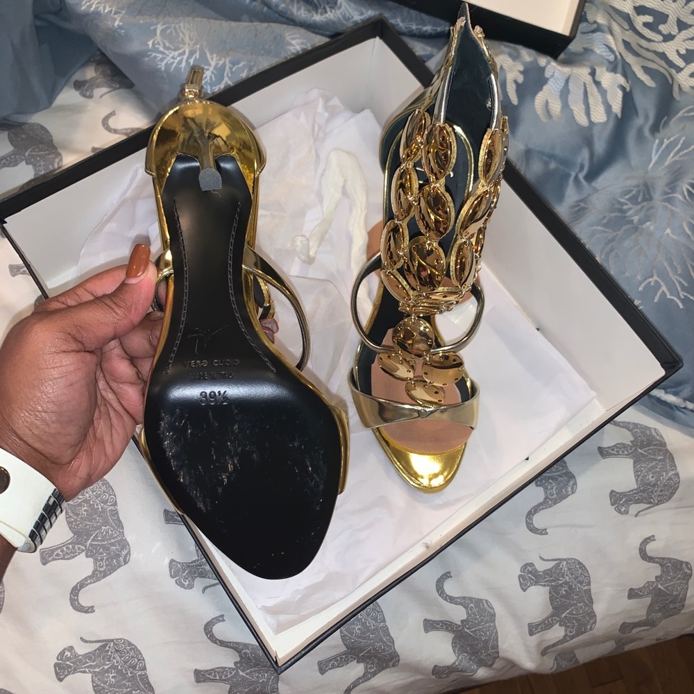 Gold sandals Zanotti wore once